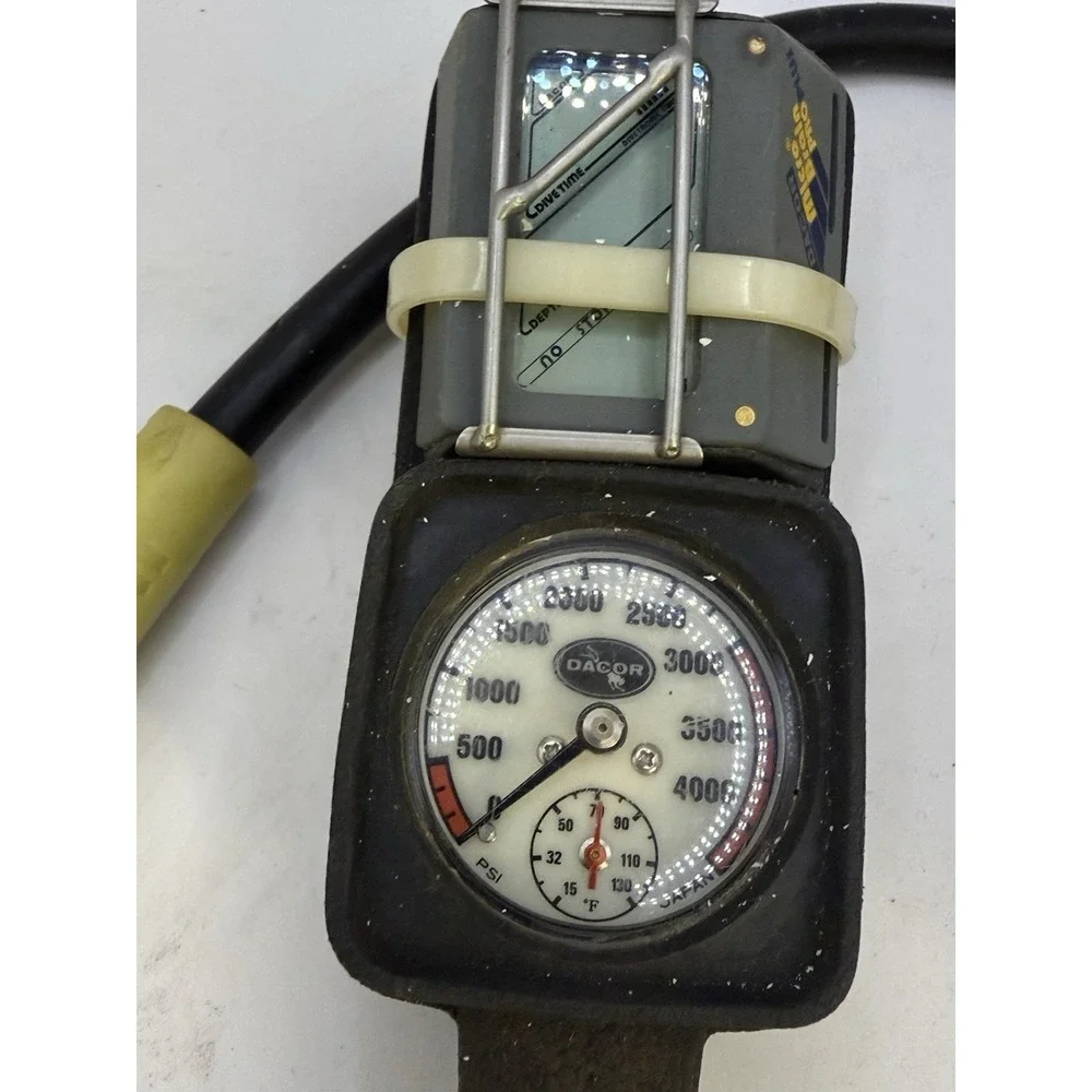 Vintage‎ Dacor Dive Console Gauge Computer PSI U.S. Divers + Scubapro Bag